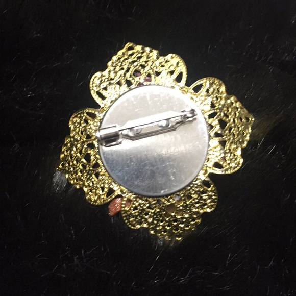 Brand New Brooch - Picture 4 of 4